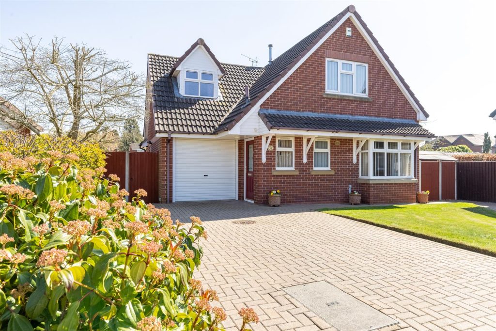 Moorlands Drive, Wybunbury, CW5