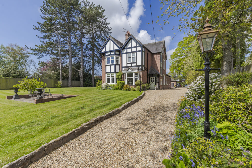 Bibury House, Newcastle Road, Woore, CW3