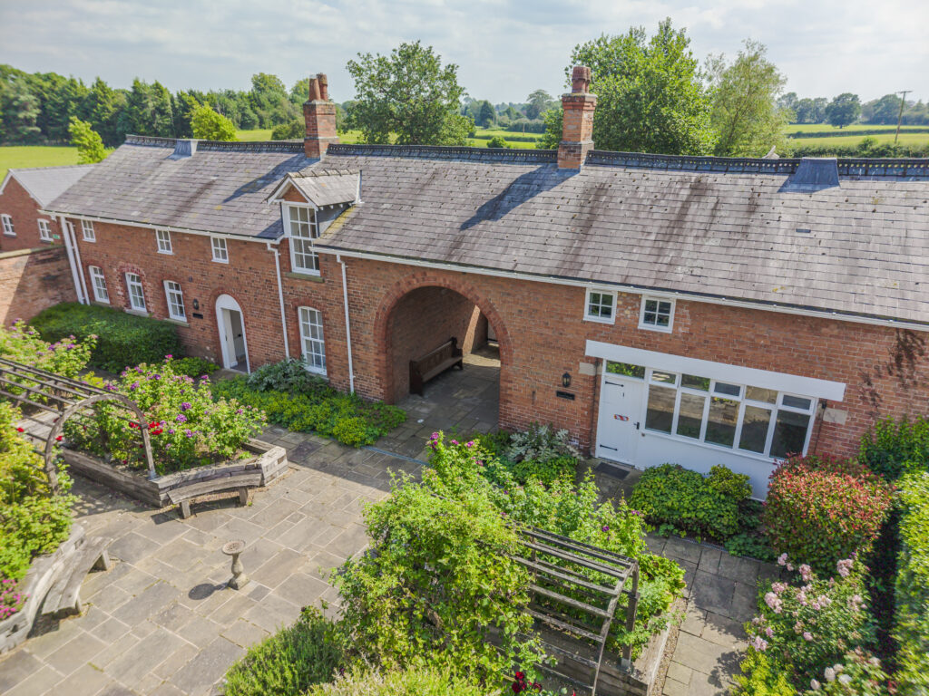 The Coach House, 1 & 2 Jukes Cottages and Land (about 8.6 acres), Audlem Road, Corbrook, Audlem, CW3